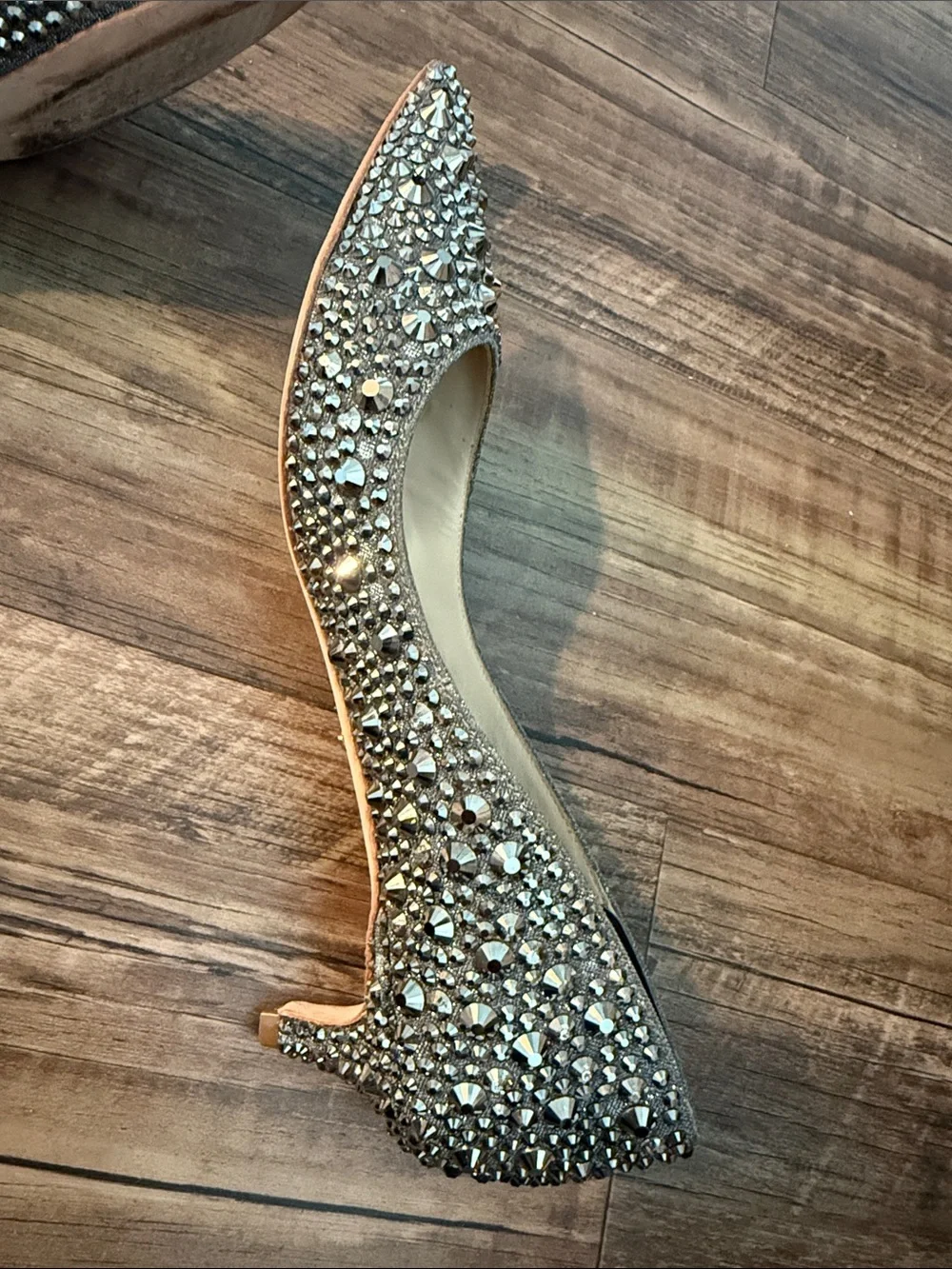 BADGLEY MISCHIKA Silver Crystal Pointed Toe heels